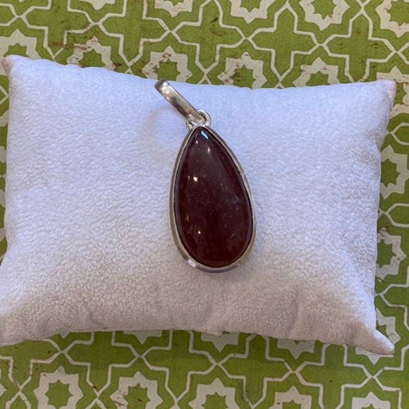 Natural Strawberry Quartz Silver Plated Teardrop Pendant Red 2โ x ยพโ โ Brand New - Picture 3 of 7